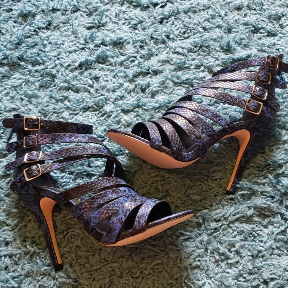 NWOT Blue Snakeskin Open Toe High Heels Shoes